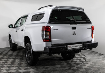 Подержанный автомобиль Mitsubishi L200 2019 года (7 фото)