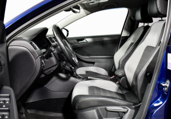 Подержанный автомобиль Volkswagen Jetta Sedan 2014 года (10 фото)