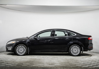 Подержанный автомобиль Ford Mondeo Sedan 2012 года (8 фото)