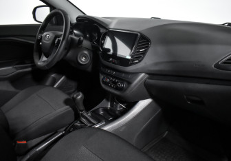Подержанный автомобиль LADA (ВАЗ) Vesta Sedan 2018 года (13 фото)