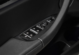 Подержанный автомобиль BMW X3 2019 года (10 фото)