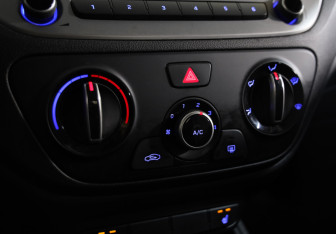 Подержанный автомобиль Hyundai Solaris Sedan 2017 года (13 фото)