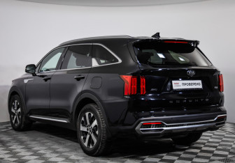 Подержанный автомобиль Kia Sorento 2020 года (7 фото)