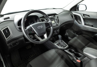 Подержанный автомобиль Hyundai Creta 2018 года (10 фото)