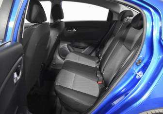 Подержанный автомобиль Kia Rio Sedan 2019 года (11 фото)