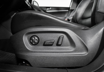 Подержанный автомобиль Volkswagen Tiguan 2012 года (15 фото)