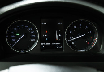 Подержанный автомобиль Land Rover Freelander 2014 года (12 фото)