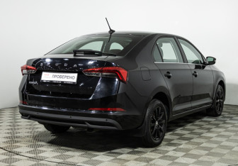 Подержанный автомобиль Skoda Rapid Liftback 2021 года (5 фото)