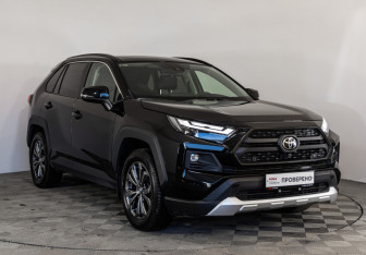 Подержанный автомобиль Toyota RAV4 2024 года (3 фото)