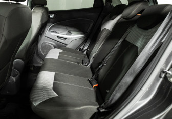 Подержанный автомобиль Ford EcoSport 2017 года (10 фото)