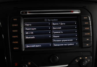 Подержанный автомобиль Ford Mondeo Sedan 2012 года (16 фото)