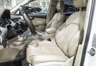 Подержанный автомобиль Audi Q7 2018 года (17 фото)
