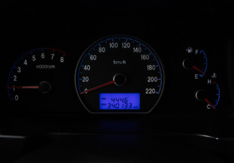 Подержанный автомобиль Hyundai Elantra Sedan 2007 года (12 фото)