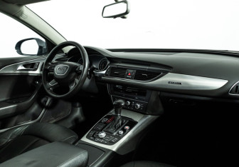 Подержанный автомобиль Audi A6 Sedan 2011 года (9 фото)