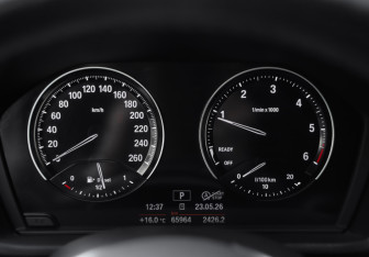 Подержанный автомобиль BMW X1 2019 года (16 фото)