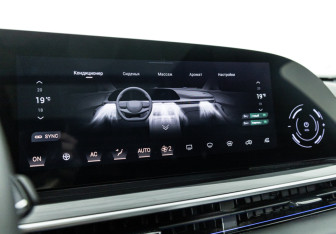 Подержанный автомобиль Exeed RX 2023 года (19 фото)