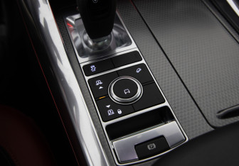 Подержанный автомобиль Land Rover Range Rover Sport 2021 года (16 фото)