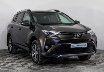 Подержанный автомобиль Toyota RAV4 2018 года (3 фото)