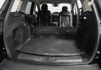 Подержанный автомобиль Ford Kuga 2016 года (25 фото)