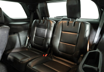 Подержанный автомобиль Ford Explorer 2018 года (22 фото)