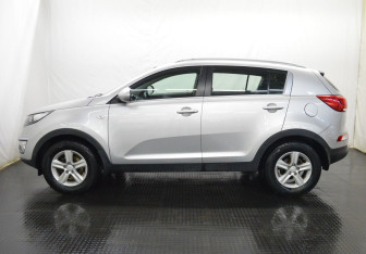 Подержанный автомобиль Kia Sportage 2015 года (8 фото)