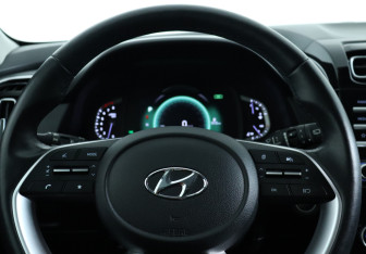 Подержанный автомобиль Hyundai Creta 2021 года (18 фото)