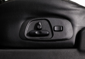 Подержанный автомобиль Mitsubishi Pajero 2015 года (25 фото)