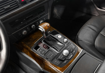 Подержанный автомобиль Audi A6 Sedan 2014 года (12 фото)