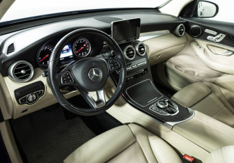 Подержанный автомобиль Mercedes-Benz GLC Coupe 2019 года (11 фото)