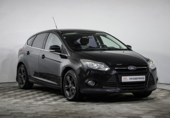 Подержанный автомобиль Ford Focus Hatchback 2012 года (3 фото)