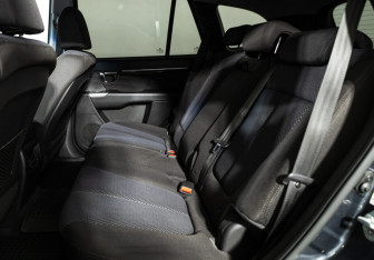 Подержанный автомобиль Hyundai Santa Fe 2012 года (10 фото)