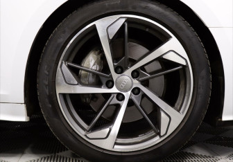 Подержанный автомобиль Audi A5 Liftback 2020 года (9 фото)