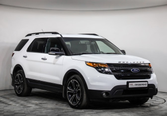 Подержанный автомобиль Ford Explorer 2014 года (3 фото)