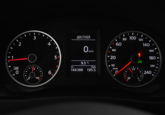 Подержанный автомобиль Volkswagen Tiguan 2013 года (20 фото)