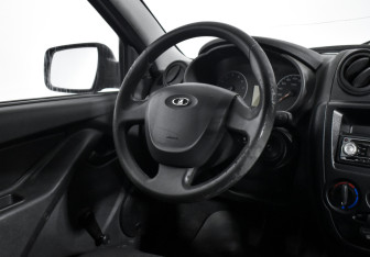 Подержанный автомобиль LADA (ВАЗ) Granta Sedan 2013 года (12 фото)