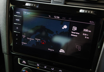 Подержанный автомобиль Volkswagen Golf Hatchback 2017 года (13 фото)