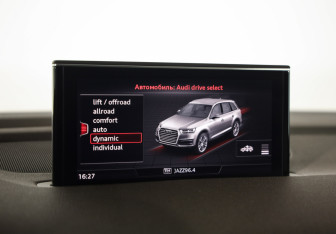 Подержанный автомобиль Audi Q7 2016 года (15 фото)