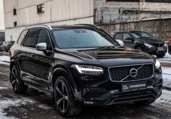 Подержанный автомобиль Volvo XC90 2019 года (4 фото)