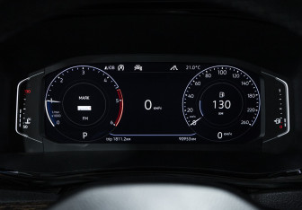 Подержанный автомобиль Volkswagen Multivan 2020 года (14 фото)