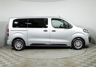 Подержанный автомобиль Citroen SpaceTourer 2021 года (4 фото)