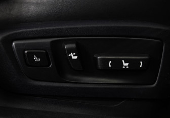 Подержанный автомобиль Lexus GS 2013 года (21 фото)