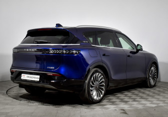 Подержанный автомобиль Voyah Free 2022 года (5 фото)