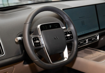 Новый LiXiang L7 2025 (12 фото)