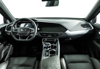 Подержанный автомобиль Geely Tugella 2023 года (13 фото)