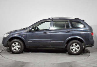 Подержанный автомобиль SsangYong Kyron 2010 года (8 фото)