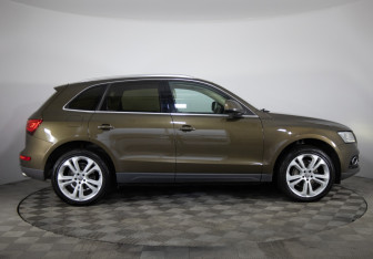 Подержанный автомобиль Audi Q5 2012 года (4 фото)