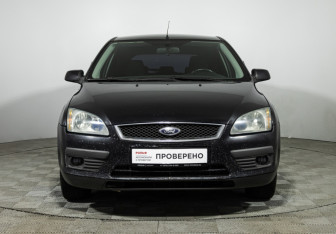 Подержанный автомобиль Ford Focus Hatchback 2006 года (2 фото)
