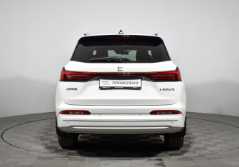 Подержанный автомобиль Evolute i-SPACE 2024 года (6 фото)