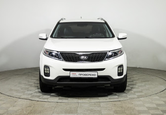 Подержанный автомобиль Kia Sorento 2013 года (2 фото)