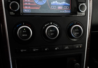 Подержанный автомобиль Mazda CX-9 2008 года (13 фото)
